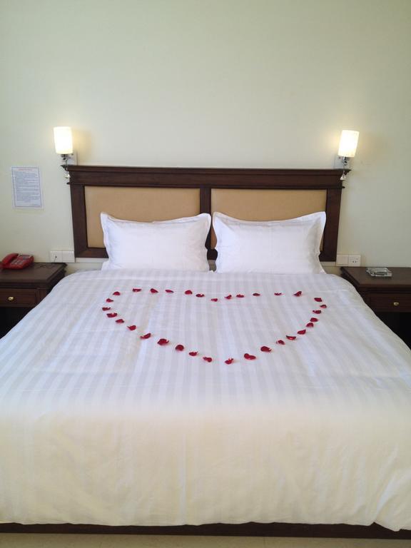 Hotel Myitkyina Room photo
