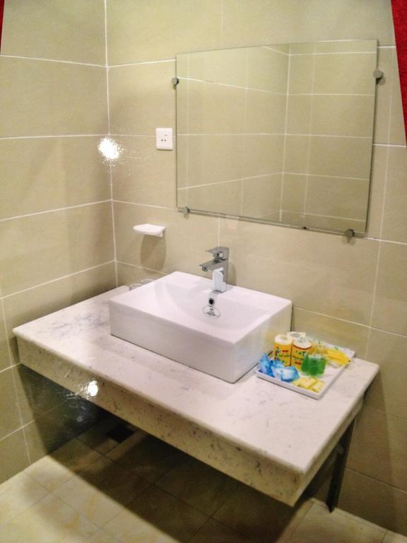 Hotel Myitkyina Room photo